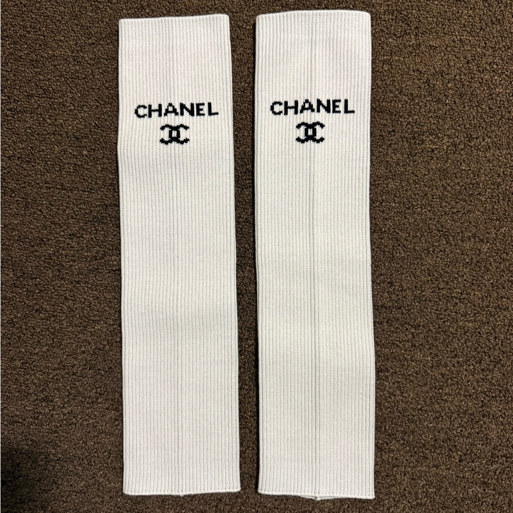 CHANEL White Knit Leg Warmers with Black Logo